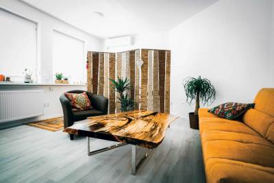 BRATISLAVA - KONFERENČNÝ STÔL