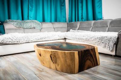 BRATISLAVA - KONFERENČNÝ STÔL