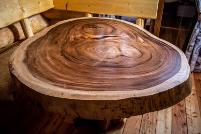 ČAVOJ - JEDÁLENSKÝ STÔL 