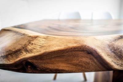 DOLNÝ KUBÍN - ZASADACÍ STÔL