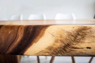 DOLNÝ KUBÍN - ZASADACÍ STÔL