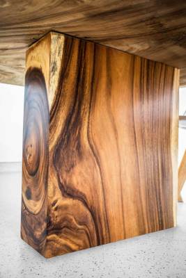 DOLNÝ KUBÍN - ZASADACÍ STÔL