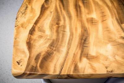 DOLNÝ KUBÍN - ZASADACÍ STÔL