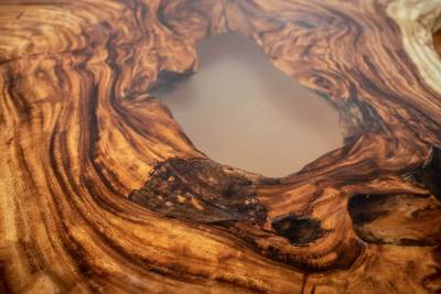 HLOHOVEC - KONFERENČNÝ STÔL