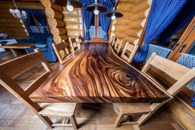 TRENČIANSKE JASTRABIE - JEDÁLENSKÝ STÔL